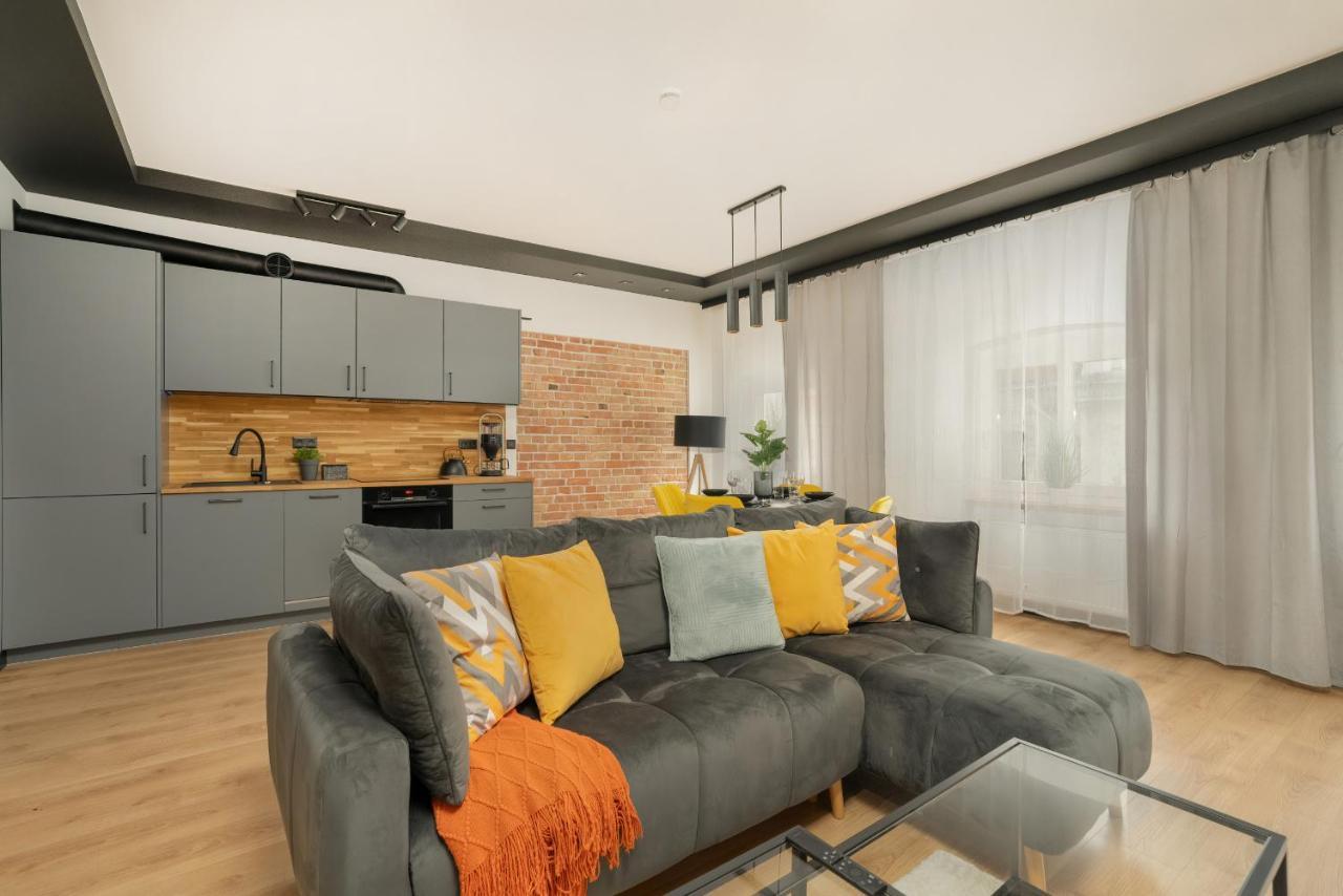 Komeda Apartment Hidden In Poznan Old Town By Noclegi Renters Dış mekan fotoğraf