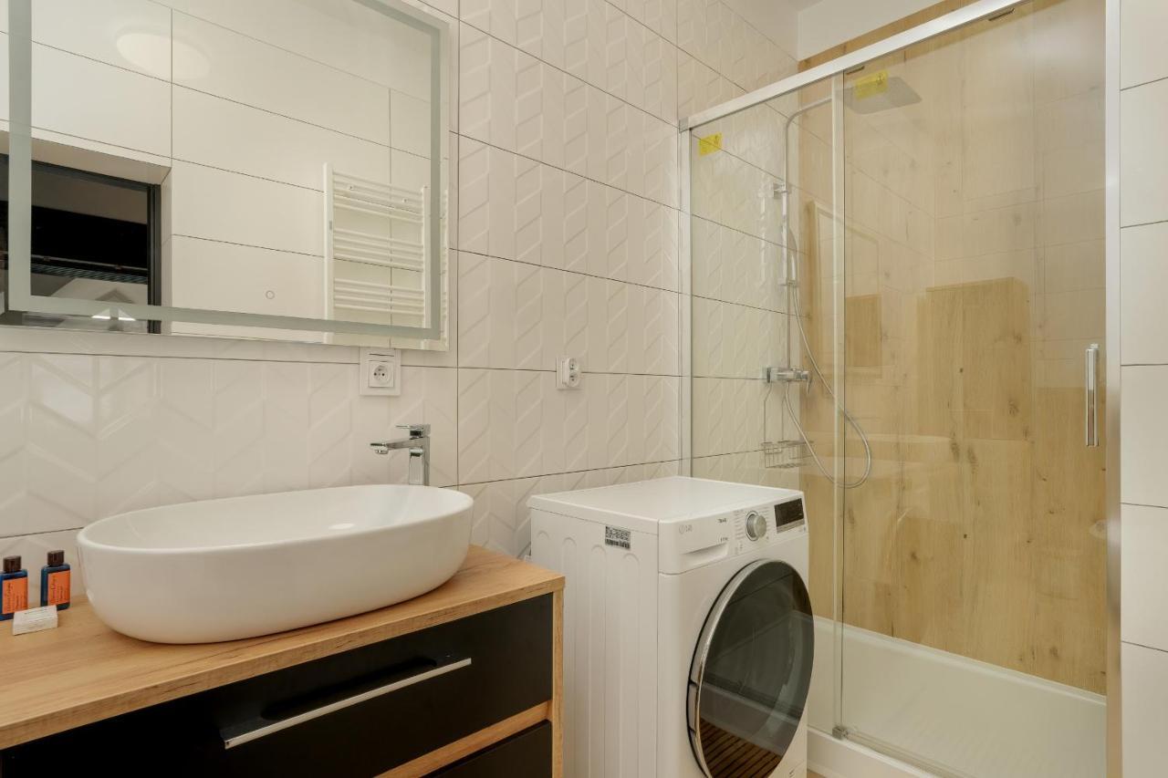 Komeda Apartment Hidden In Poznan Old Town By Noclegi Renters Dış mekan fotoğraf